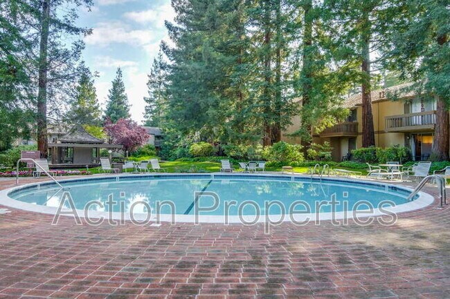 Building Photo - 505 Cypress Point Dr