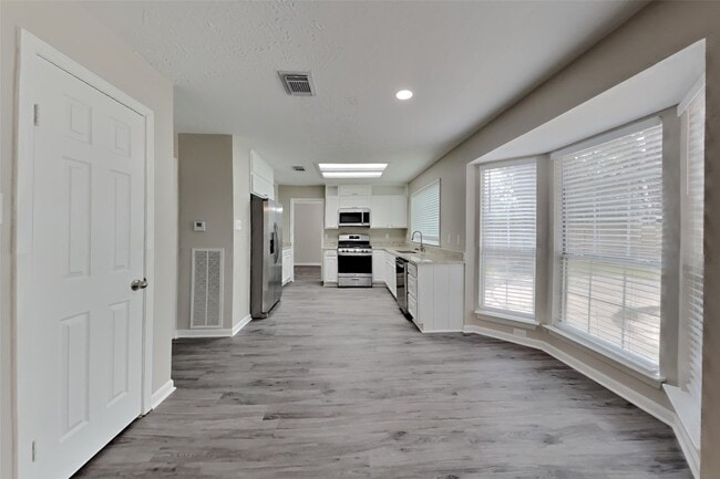 Building Photo - 3918 Appalachian Trail