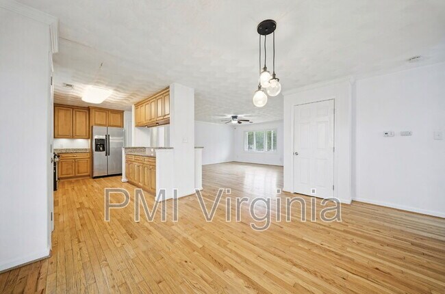 Building Photo - 5389 Susquehanna Dr