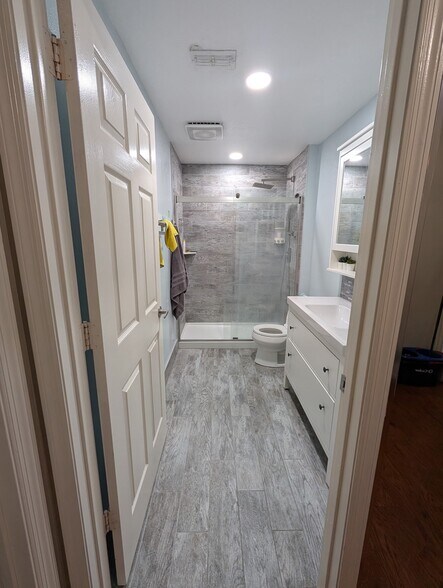 Building Photo - 4456 Oakham Ct