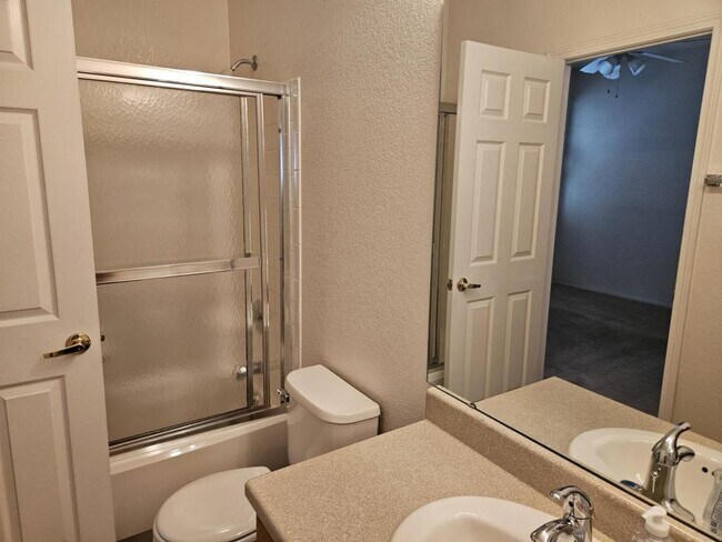 Building Photo - 500 Rider Ridge Dr