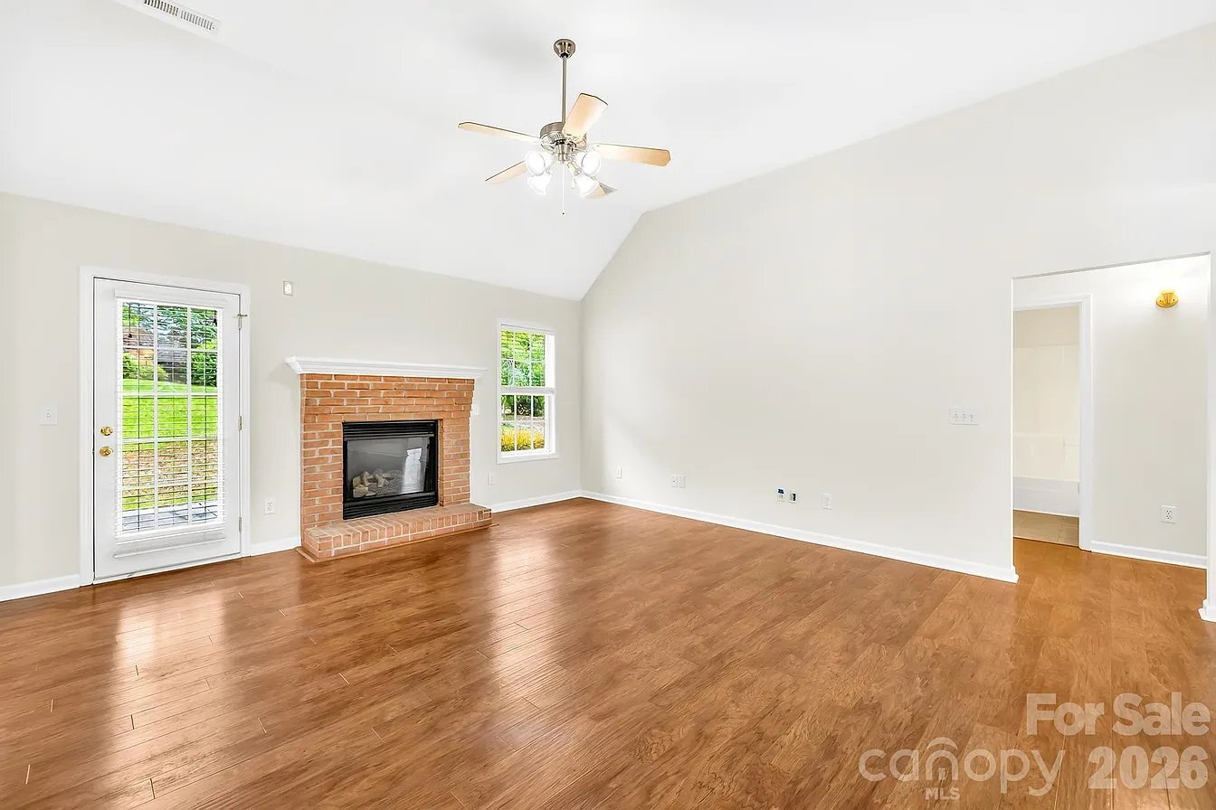 Building Photo - 328 River Birch Cir