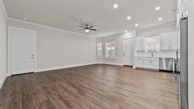 Building Photo - 1109 Saffira-