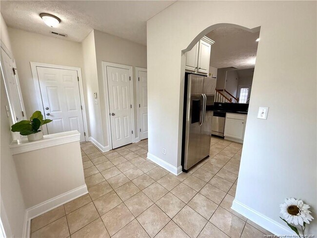 Building Photo - 5737 Pooh Ave