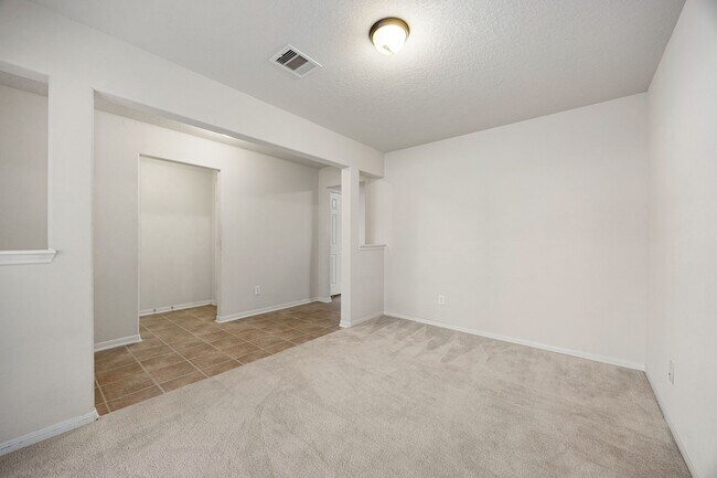 Building Photo - 18107 Fairhope Oak St