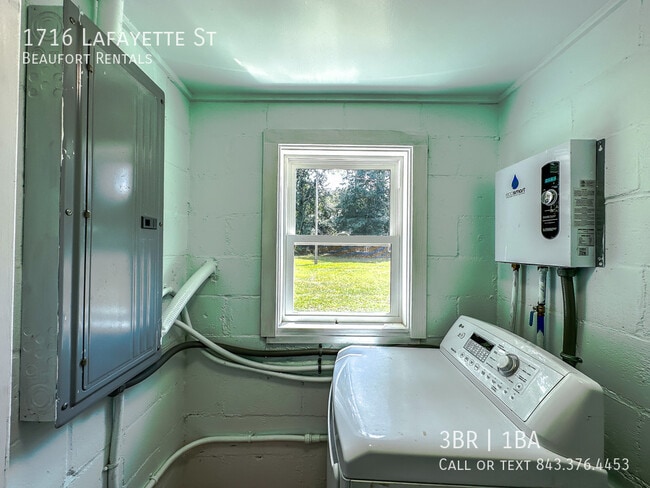 Building Photo - 1716 Lafayette St