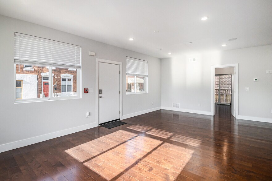 Building Photo - 1853 Hoffman St