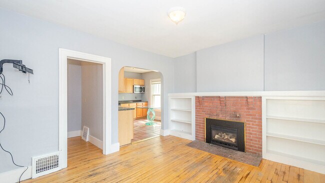 Building Photo - 1441 S State St