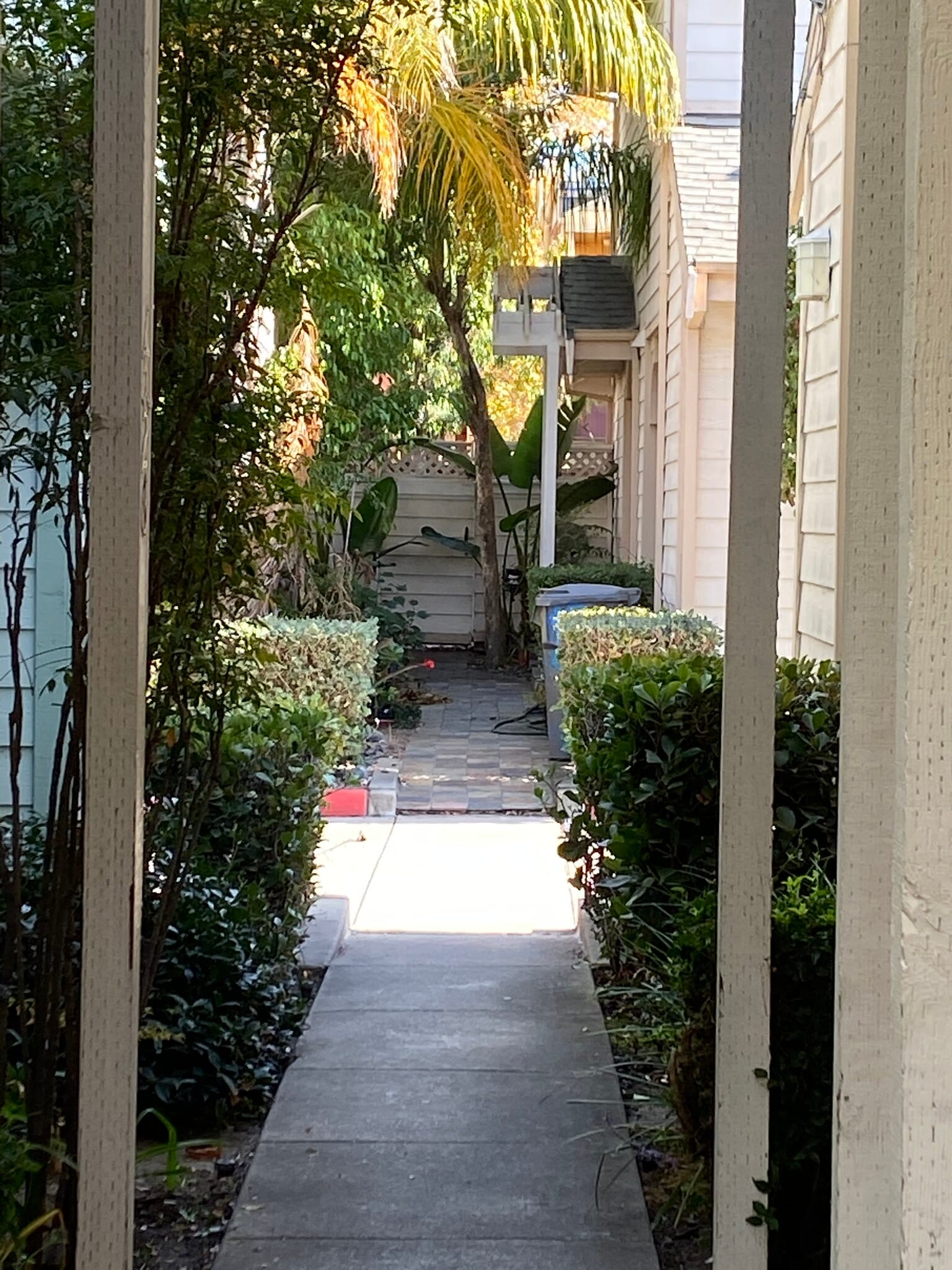 Entry to Properly - 1520 Adeline St