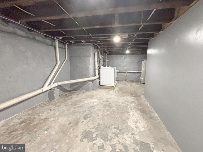 Building Photo - 3631 Reed St