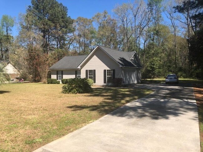 Building Photo - 512 Whistlestop Cir