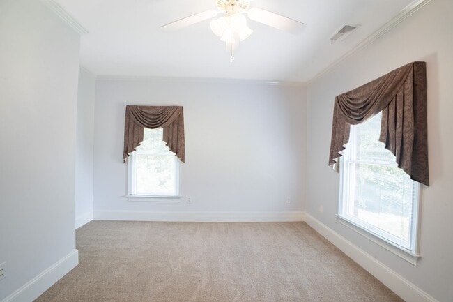 Building Photo - 785 Glenwood Dr
