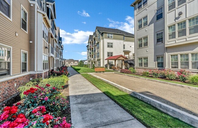 Building Photo - 17181 SW Snowdale St