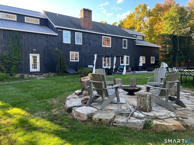 Building Photo - 66 Westwoods #2 Rd