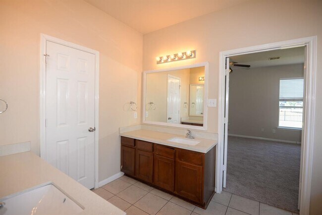Building Photo - 8603 E Windhaven Terrace Trail