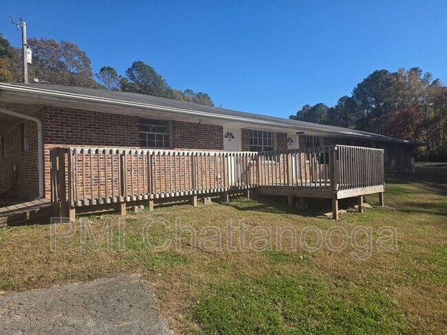 Building Photo - 583 Bandy Ln