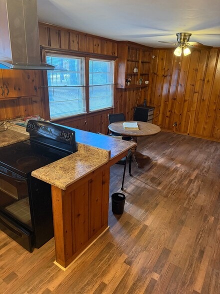 Building Photo - 109 Crestview Rd