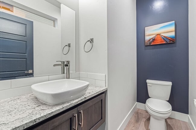Building Photo - Boise Bench 3bd/2bd Townhome with VIEWS of...