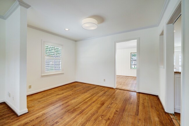 Building Photo - 5642 Wickersham Ln