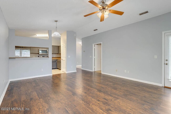 Building Photo - 3811 Autumn Leaf Ct