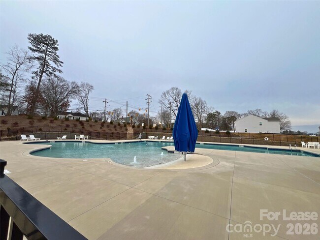 Building Photo - 1421 6th St NE