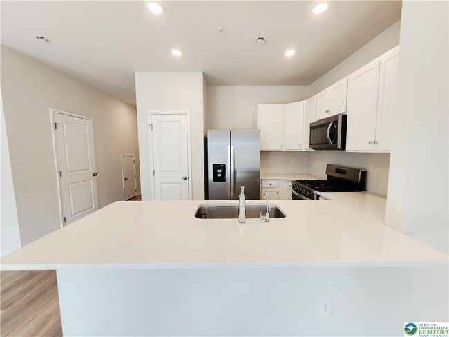 Building Photo - 1182 Susan Cir