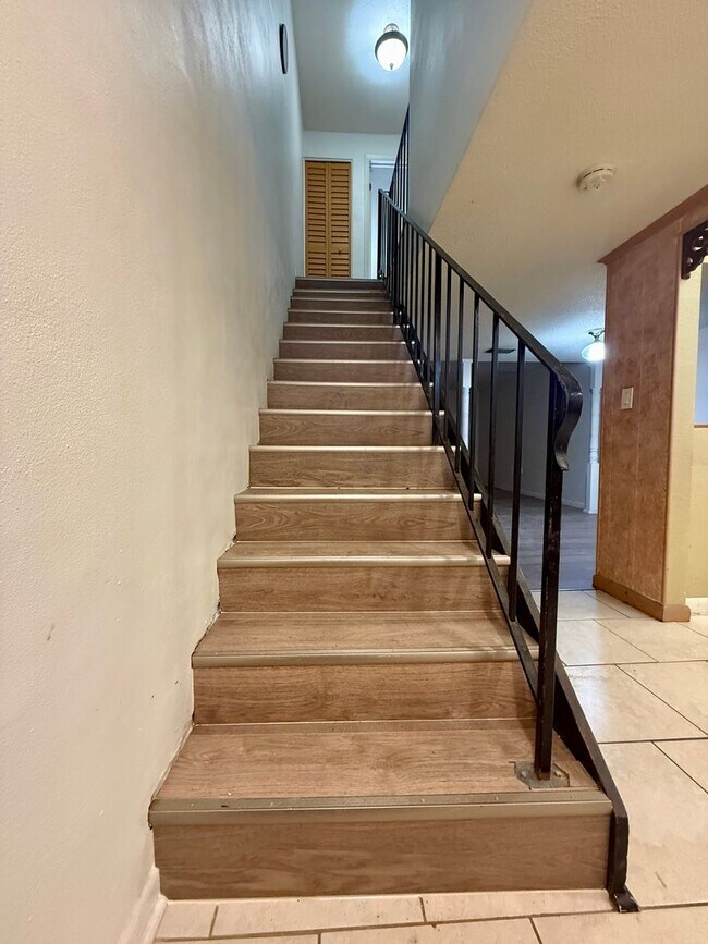 Building Photo - ROYAL OAK TOWNHOUSE