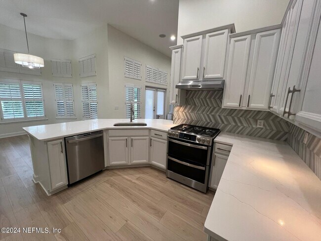 Building Photo - 2436 Cimarrone Blvd