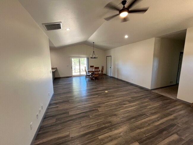 Building Photo - 1223 Trails Blvd