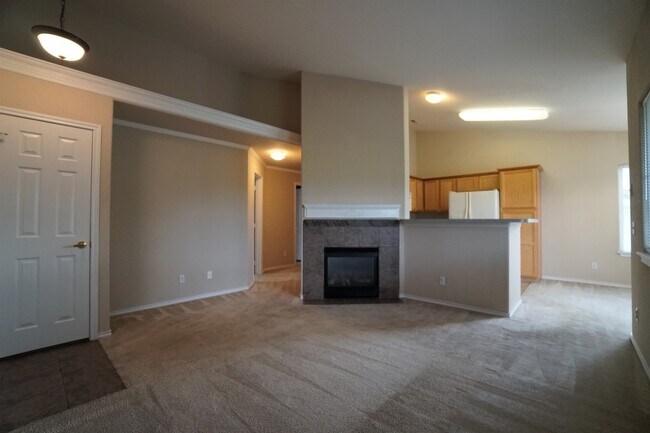 Primary Photo - 3944 Riviera Grove