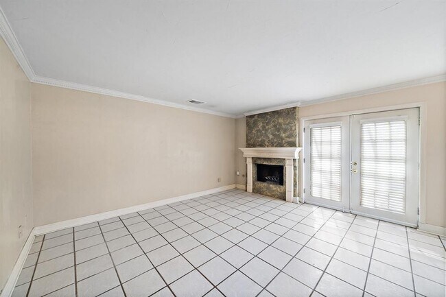 Building Photo - 7803 Goldengrove Dr
