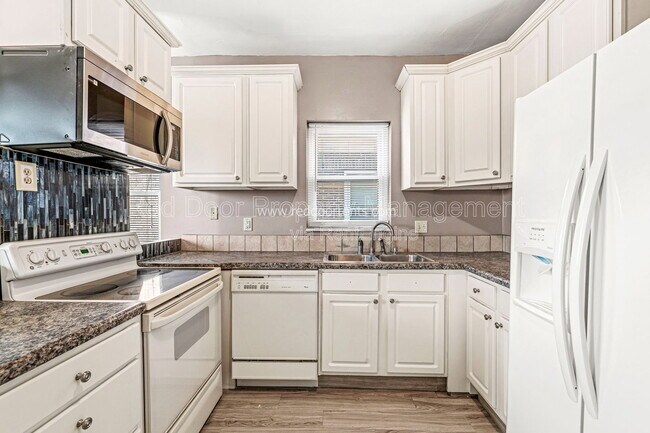 Building Photo - 55 W Fall Creek Pkwy S Dr