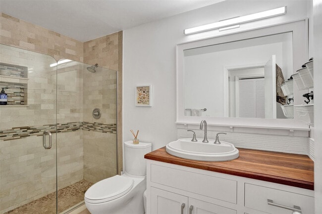 Building Photo - 2501 S Ocean Blvd