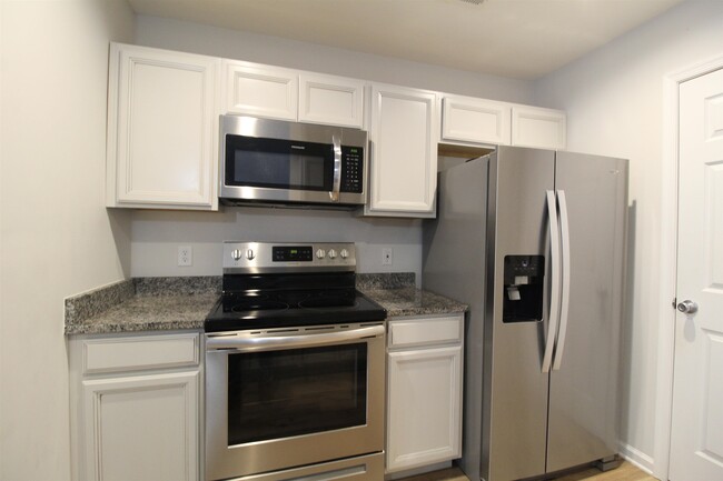 Building Photo - 2941 Locust Grv Ct