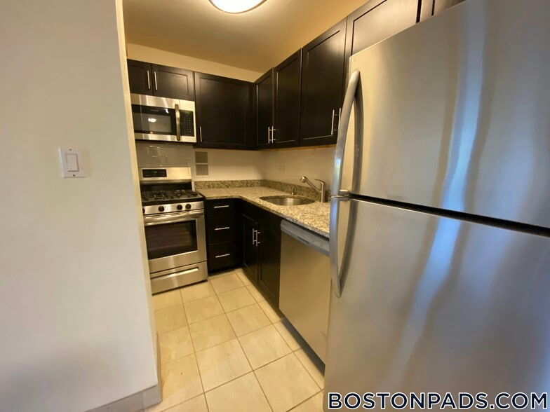 Building Photo - 185 Freeman St