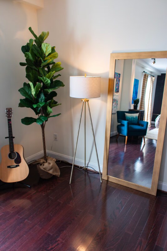 Building Photo - 11 Music Square E