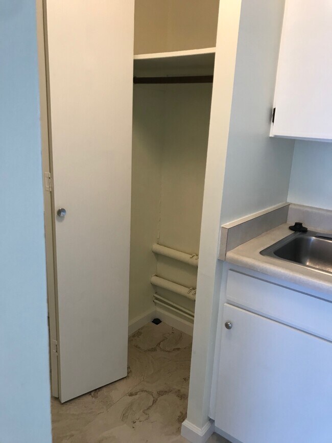 Building Photo - 2888 Ala Ilima St