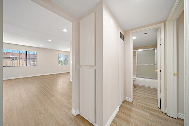 Building Photo - 1624 S 3rd St