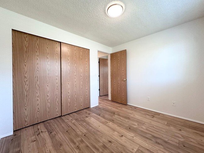 Building Photo - Newly Renovated Single-Family Home in Gresham! 3 Bed/1 Bath w/ Double Car Garage!