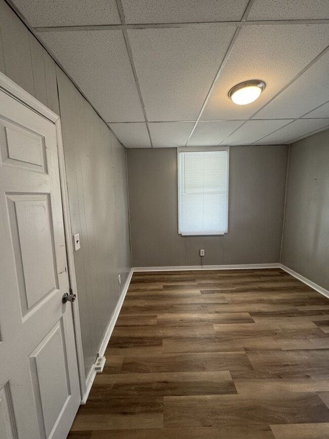 Building Photo - 6 Laurel Hill Ln