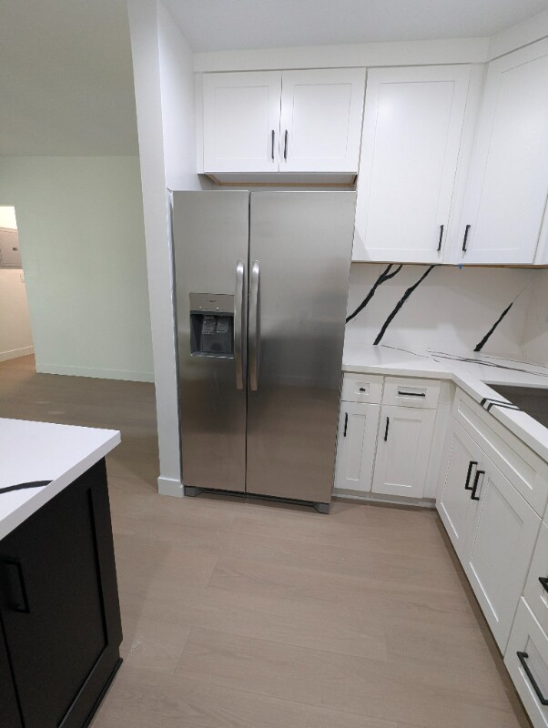 Building Photo - 11030 Moorpark St