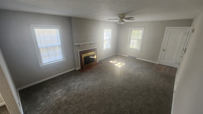 Building Photo - 1025 Bellaire Ave