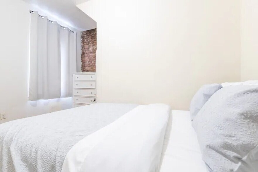 Building Photo - 348-350-350 E 119th St