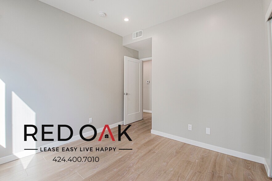 Building Photo - 4506 Esmeralda St