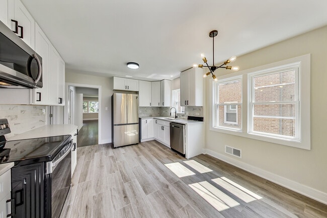 Building Photo - 4821 Crain St