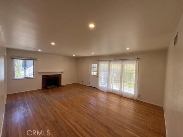 Building Photo - 450 St Augustine Ave