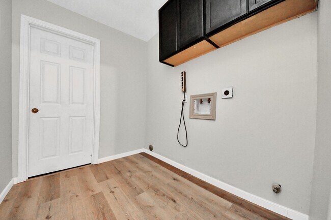 Building Photo - 22303 Acorn Chase Dr