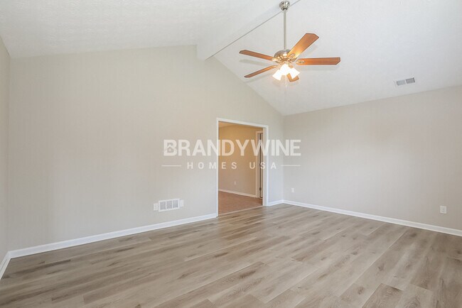 Building Photo - 148 Helen Dr