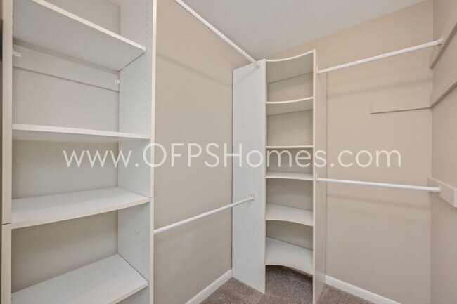 Building Photo - 606 Ironwood Dr