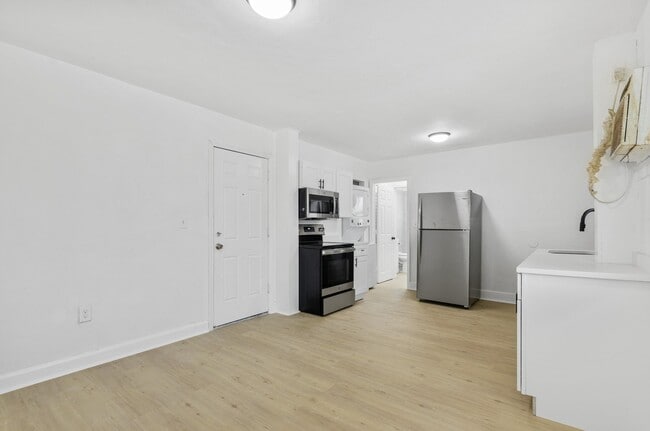 Building Photo - 1761 19th St S